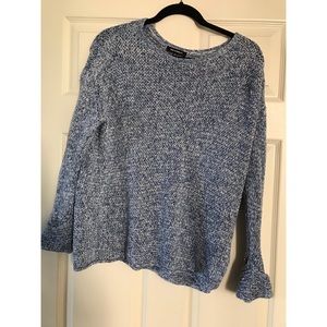Light long sleeve sweater